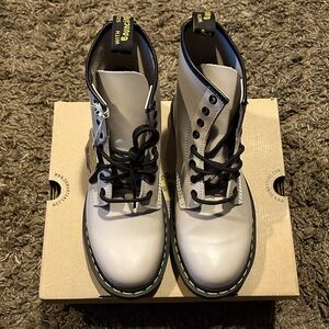 1460 Smooth Leather Lace Up Boots Unisex Dr. Martens US 9M US 10L